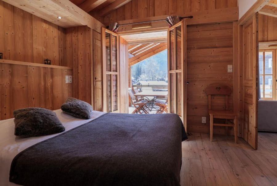 One-Bedroom Apartment,1348944911:JPEG