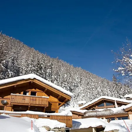 Yeti Lodge Rooms-2
