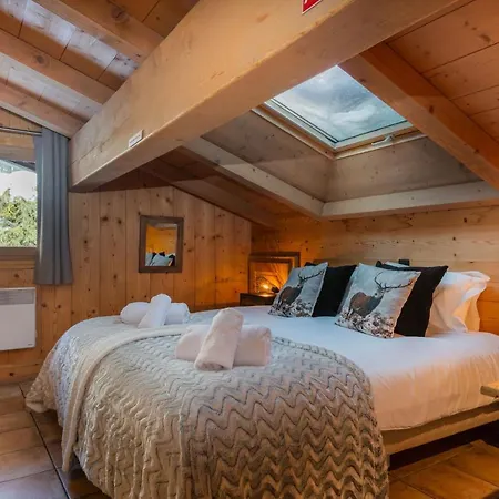Yeti Lodge Rooms-3